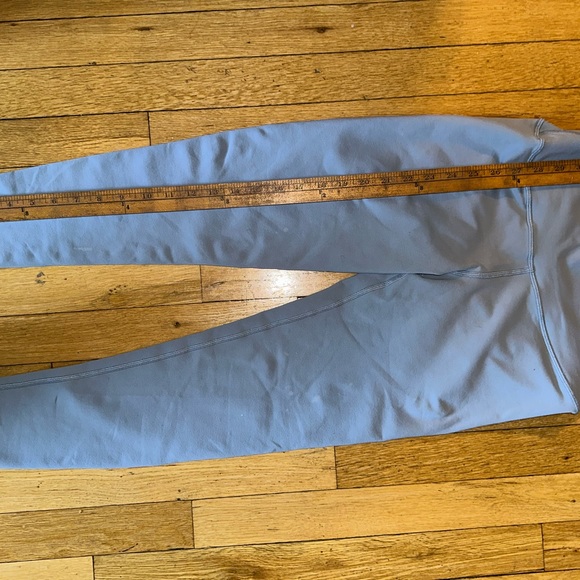 Alo Yoga High Waist Airbrush Capri Blue Skies SIZE MD - Picture 10 of 11